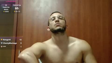 Snapshot of marcusmilarc chatting on October 8, 11:46 pm online show from October 8, 11:46 pm