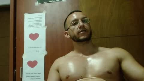 Snapshot of marcusmilarc chatting on March 13, 11:55 pm online show from March 13, 11:55 pm