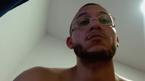 Snapshot of marcusmilarc chatting on April 11, 8:46 pm online show from April 11, 8:46 pm