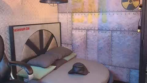 Snapshot of marcusrain_ chatting on October 3, 3:14 am Marcus online show from October 3, 3:14 am