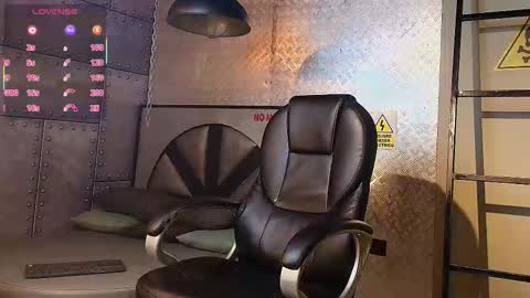 Snapshot of marcusrain_ chatting on October 8, 3:04 am Marcus online show from October 8, 3:04 am