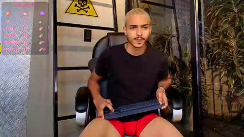 Snapshot of marcusrain_ chatting on October 11, 4:55 am Marcus online show from October 11, 4:55 am