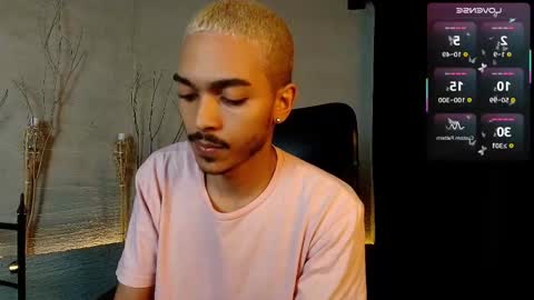 Snapshot of marcusrain_ chatting on October 16, 7:37 pm Marcus online show from October 16, 7:37 pm