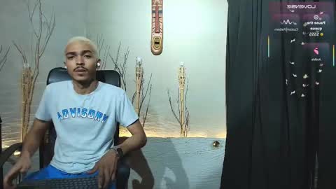 Snapshot of marcusrain_ chatting on October 18, 7:25 pm Marcus online show from October 18, 7:25 pm