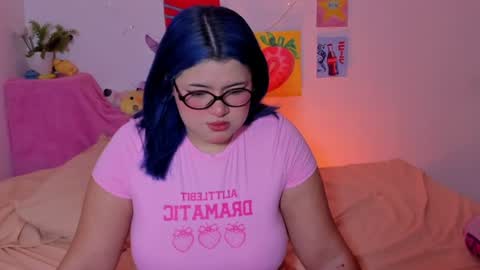 Snapshot of marcy_grey chatting on June 15, 6:37 am danna online show from June 15, 6:37 am