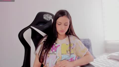 Maria online show from November 18, 6:23 pm