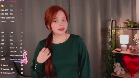 Snapshot of margaretrobinson_ chatting on April 4, 3:31 pm Maria online show from April 4, 3:31 pm