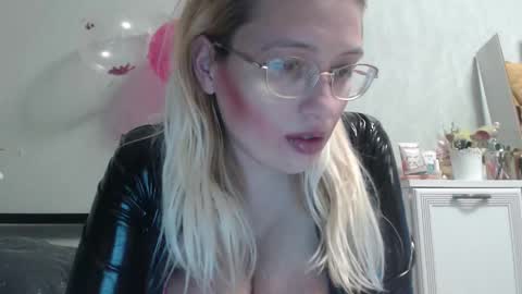 margo_shine online show from February 13, 5:20 pm