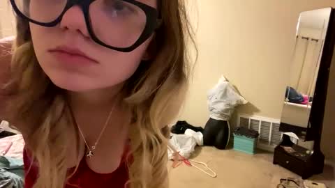 margoheaven online show from December 16, 3:33 am