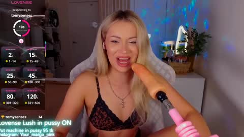 Snapshot of margohotty chatting on June 6, 5:23 am Margo for you online show from June 6, 5:23 am