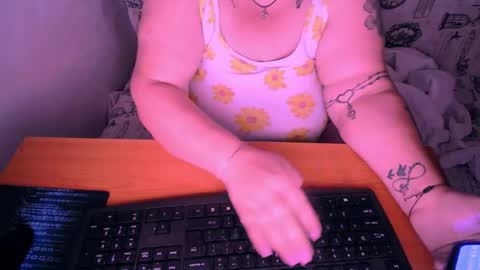 Snapshot of margoosweetx chatting on September 21, 5:36 pm margoosweetx online show from September 21, 5:36 pm