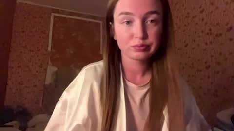 Snapshot of margopesavento chatting on May 26, 5:09 pm Chloe online show from May 26, 5:09 pm
