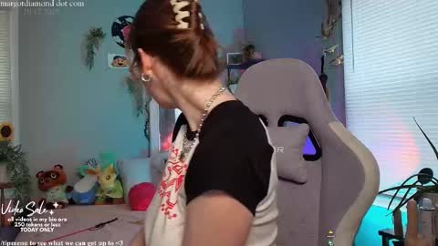   online show from October 17, 3:03 pm