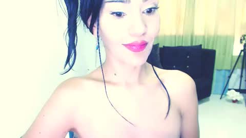 Snapshot of mari4you69 chatting on February 15, 7:17 pm mari4you69 online show from February 15, 7:17 pm