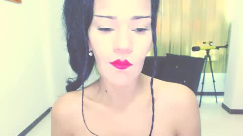 Snapshot of mari4you69 chatting on September 10, 1:44 pm mari4you69 online show from September 10, 1:44 pm