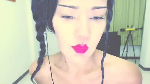 Snapshot of mari4you69 chatting on September 15, 8:58 am mari4you69 online show from September 15, 8:58 am