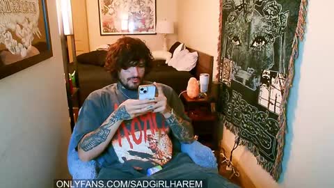 Snapshot of mari_and_jandro chatting on January 16, 12:42 pm Mari online show from January 16, 12:42 pm