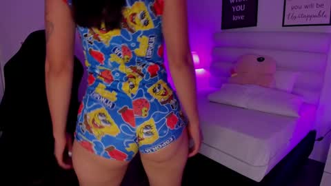 mari_salgado online show from December 9, 5:52 pm