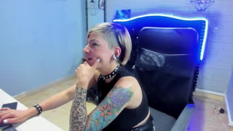 Snapshot of maria_fernandaxxx_ chatting on December 9, 4:01 am Maria fernanda online show from December 9, 4:01 am