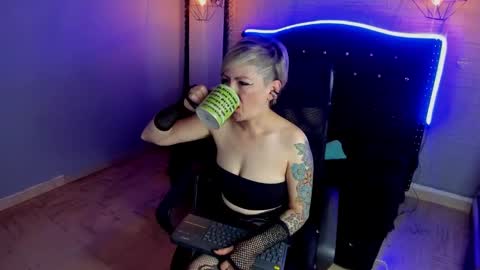 Snapshot of maria_fernandaxxx_ chatting on January 13, 6:38 am Maria fernanda online show from January 13, 6:38 am