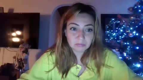 Snapshot of maria_juliana8 chatting on December 4, 11:57 pm maria_juliana8 online show from December 4, 11:57 pm
