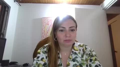 Snapshot of maria_juliana8 chatting on January 14, 11:05 pm maria_juliana8 online show from January 14, 11:05 pm