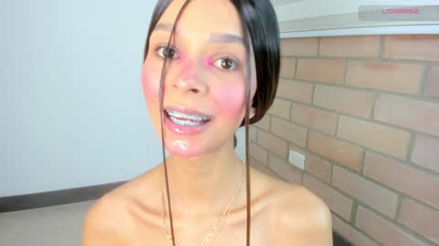 Snapshot of maria_sofii chatting on December 23, 4:22 am S O F I A model independent online show from December 23, 4:22 am