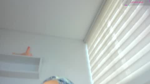 Snapshot of maria_sofii chatting on January 5, 2:19 pm S O F I A model independent online show from January 5, 2:19 pm