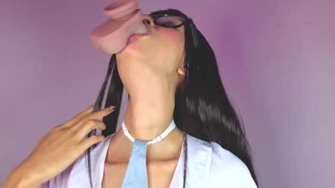 Snapshot of maria_sofii chatting on October 3, 9:34 pm S O F I A model independent online show from October 3, 9:34 pm