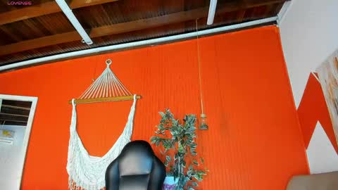 maria_turner1 online show from May 12, 9:17 am