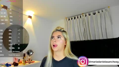 mariadanielasanchez online show from October 15, 2:01 am