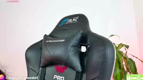 Maria Fer online show from November 4, 6:18 pm