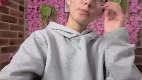 Maria online show from March 5, 8:38 pm