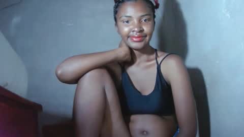 Snapshot of mariah586 chatting on November 9, 9:35 pm Maria online show from November 9, 9:35 pm