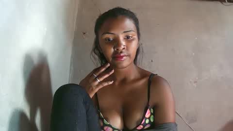 Snapshot of mariah586 chatting on January 16, 5:11 am Maria online show from January 16, 5:11 am