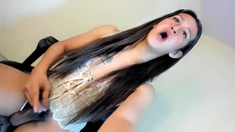 mariahah69 online show from March 19, 3:16 pm