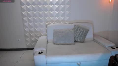 MARIA HERRERA  online show from March 7, 10:07 pm