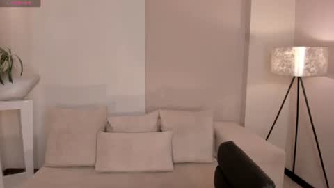 MARIA HERRERA  online show from June 23, 6:17 pm
