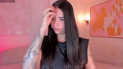 MARIA HERRERA  online show from June 26, 11:31 pm