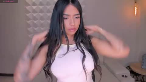 MARIA HERRERA  online show from July 11, 10:11 pm