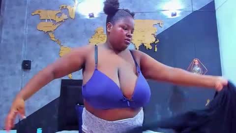 Snapshot of mariam__rossi chatting on October 12, 12:37 pm  MARIAM online show from October 12, 12:37 pm