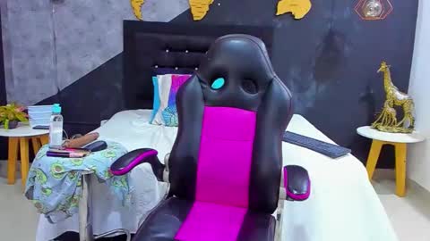 Snapshot of mariam__rossi chatting on October 15, 1:22 pm  MARIAM online show from October 15, 1:22 pm