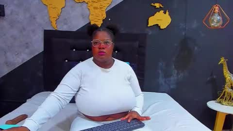 Snapshot of mariam__rossi chatting on October 18, 12:39 pm  MARIAM online show from October 18, 12:39 pm