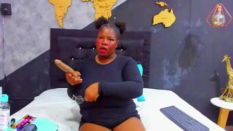 Snapshot of mariam__rossi chatting on October 19, 12:28 pm  MARIAM online show from October 19, 12:28 pm