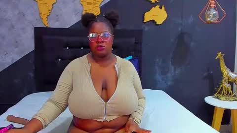 Snapshot of mariam__rossi chatting on October 22, 12:38 pm  MARIAM online show from October 22, 12:38 pm