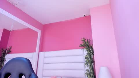 Snapshot of mariam_scott18 chatting on October 27, 2:48 am Mariam online show from October 27, 2:48 am