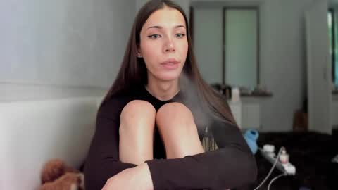 Mariam  online show from May 8, 1:55 am