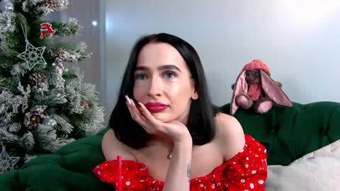 MariaMenson online show from December 13, 10:30 am