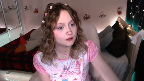 Snapshot of mariamilkis chatting on December 2, 1:36 am Maria online show from December 2, 1:36 am