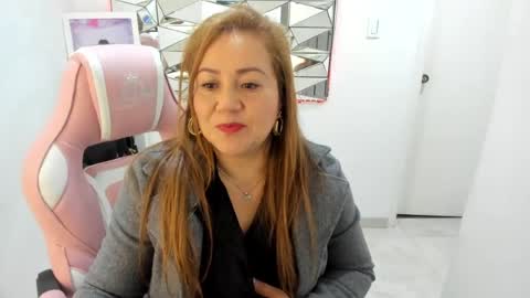 mariana01_m online show from June 13, 10:57 am